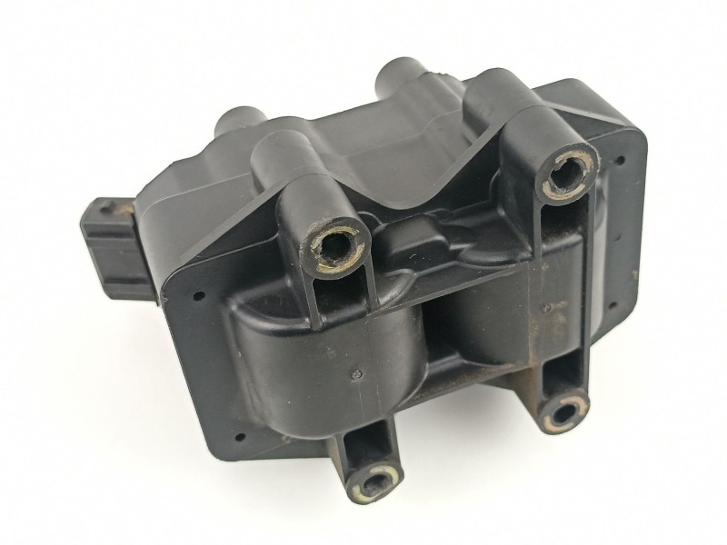 Recambio de bobina para peugeot 205 berlina 1.4 mito referencia OEM IAM 597049  