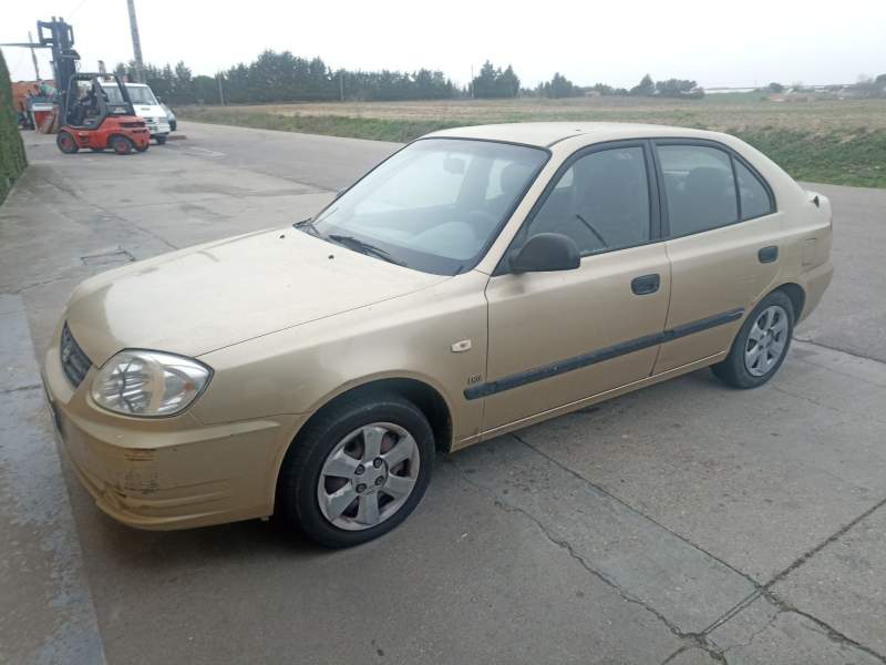 HYUNDAI ACCENT II SEDÁN (LC)