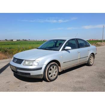 VOLKSWAGEN PASSAT B5 (3B2)