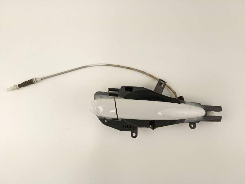Recambio de manilla trasera derecha para bmw serie 3 berlina (e90) 320d referencia OEM IAM 51217060670  51227199840
