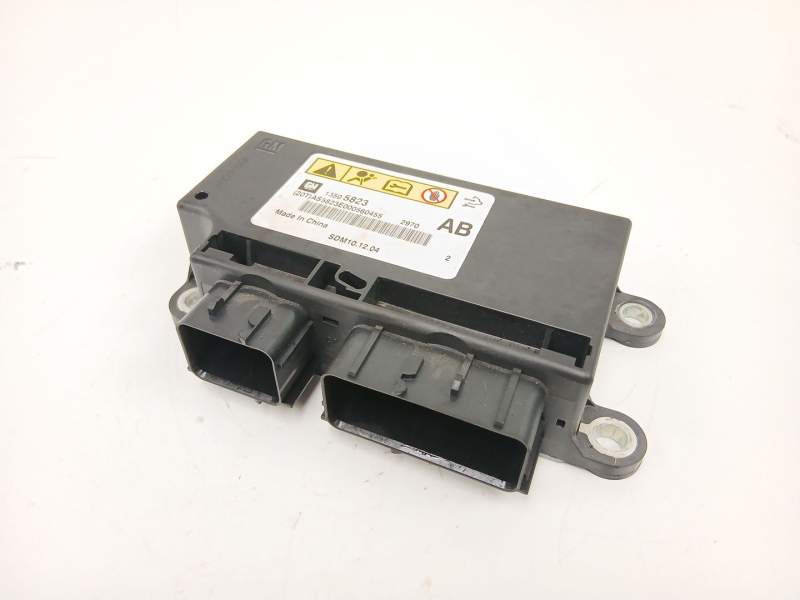 Recambio de centralita airbag para chevrolet orlando (j309) 2.0 d referencia OEM IAM 13505823  