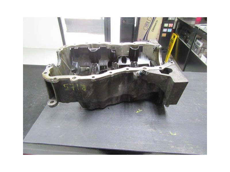 Recambio de carter aceite : renault scenic : 1.5 dci (106,05cv) [2006] para renault scenic 1.5 dci referencia OEM IAM ALUMINIO  