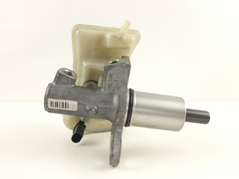 Recambio de bomba de freno para volkswagen passat 2.3 g v5 referencia OEM IAM 8D2611021A  8E0611301E