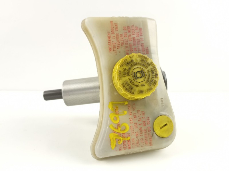 Recambio de bomba de freno para volkswagen passat 2.3 g v5 referencia OEM IAM 8D2611021A  8E0611301E