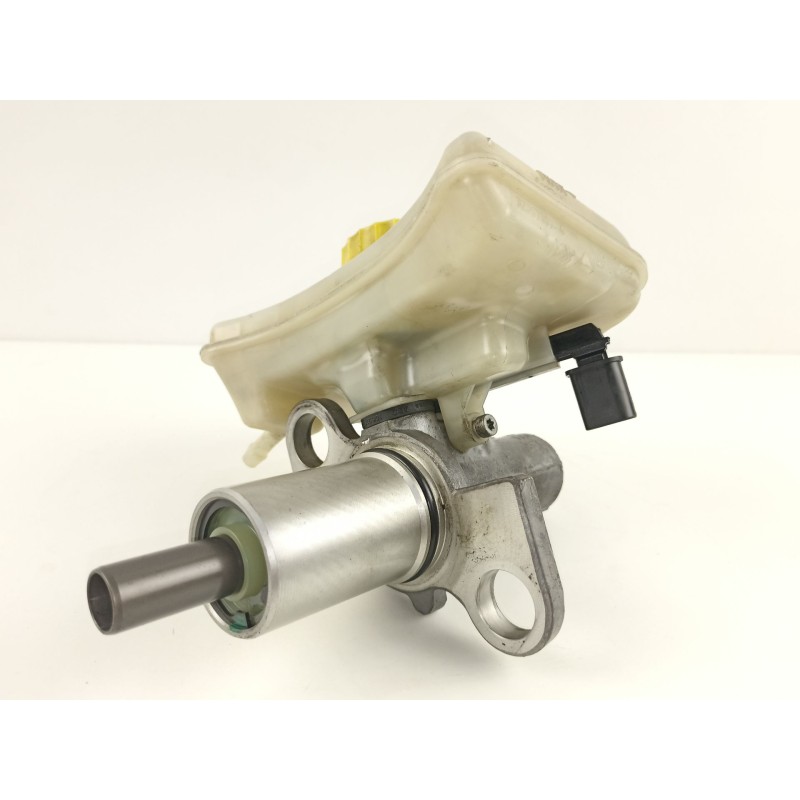 Recambio de bomba de freno para volkswagen passat 2.3 g v5 referencia OEM IAM 8D2611021A  8E0611301E