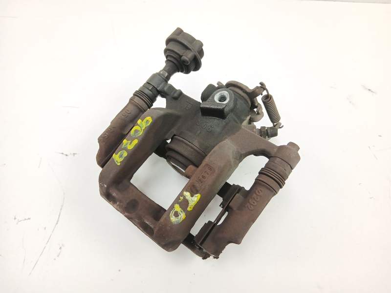 Recambio de pinza freno trasera derecha para chevrolet orlando (j309) 2.0 d referencia OEM IAM 13300864  