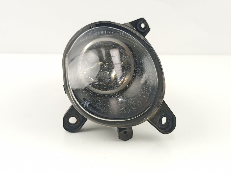 Recambio de antiniebla derecho para volkswagen passat 2.3 g v5 referencia OEM IAM 3B7941700A  