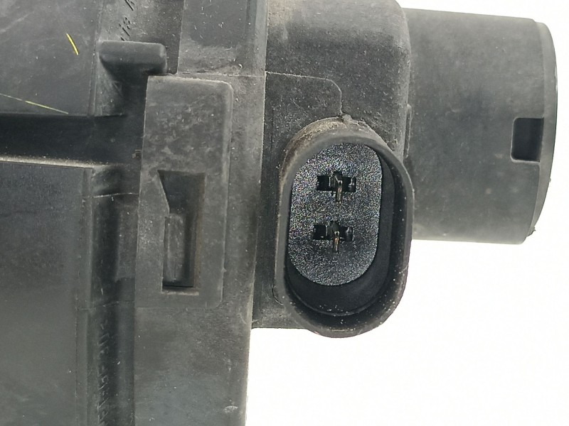 Recambio de antiniebla derecho para volkswagen passat 2.3 g v5 referencia OEM IAM 3B7941700A  