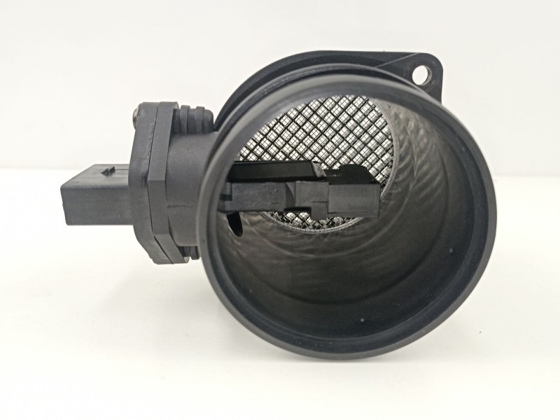 Recambio de caudalimetro para volkswagen passat 2.3 g v5 referencia OEM IAM 071906461B 3926A0142 