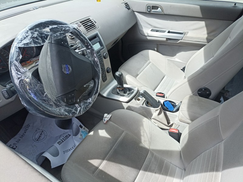 volvo s40 berlina del año 2003