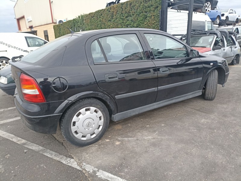 opel astra g berlina del año 1999