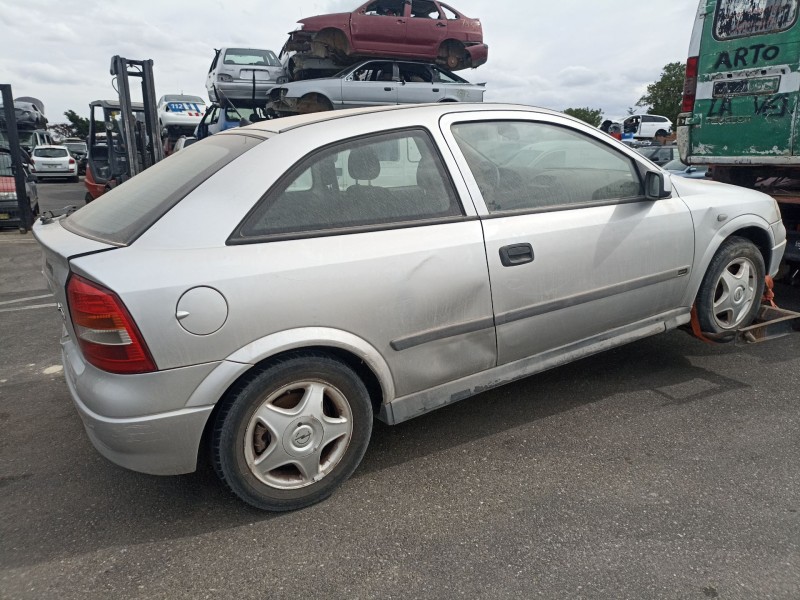 opel astra g berlina del año 1998