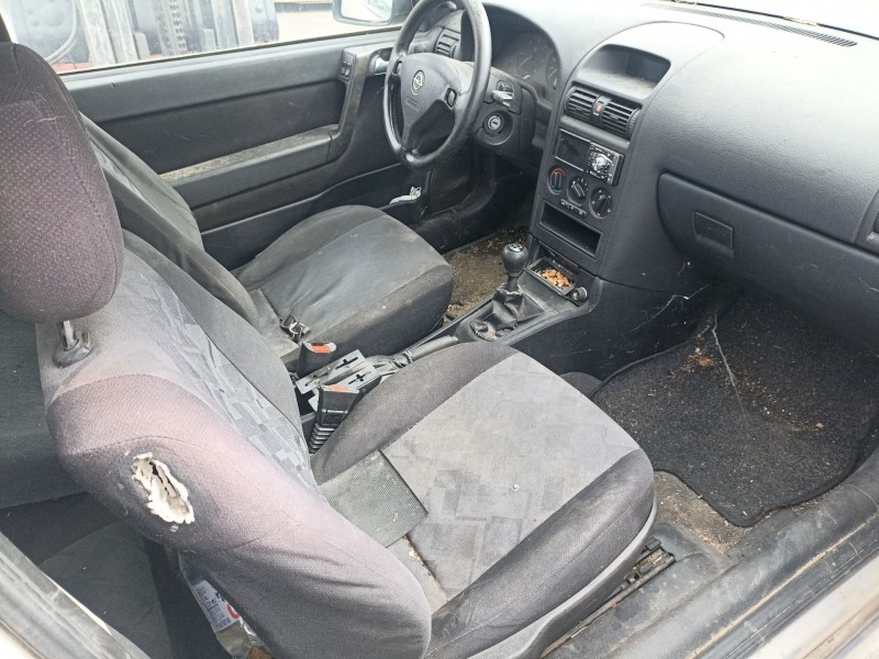 opel astra g berlina del año 1998
