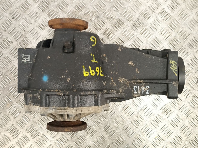 Recambio de diferencial trasero para volkswagen passat variant (3b6) 2.3 vr5 4motion referencia OEM IAM CUC  01R525053D