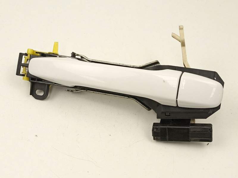 Recambio de manilla trasera derecha para toyota prius zvw30 prius advance referencia OEM IAM 6920347020  