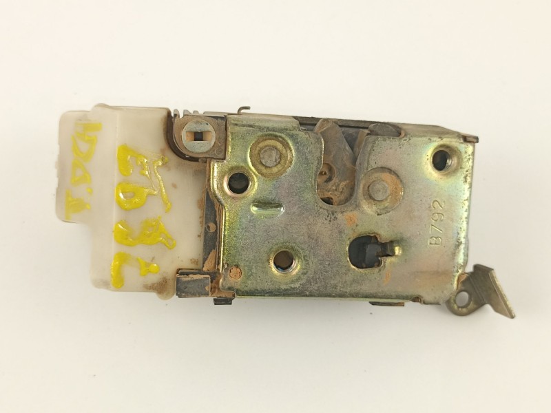 Recambio de cerradura puerta trasera derecha para fiat punto berl. (176) 1.7 turbodiesel cat referencia OEM IAM 46759841  