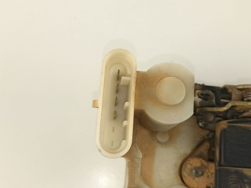 Recambio de cerradura puerta trasera izquierda para fiat punto berl. (176) 1.7 turbodiesel cat referencia OEM IAM 46759844  