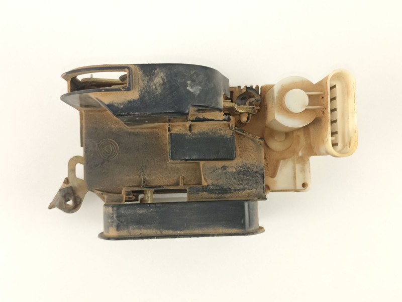 Recambio de cerradura puerta delantera derecha para fiat punto berl. (176) 1.7 turbodiesel cat referencia OEM IAM 46759839  