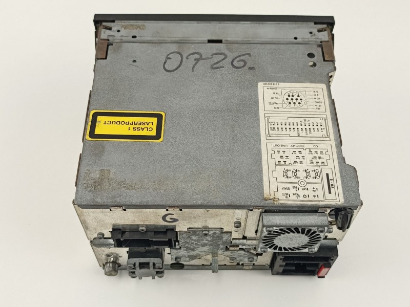 Recambio de radio cd/mp3 para volkswagen passat variant (3b6) 2.3 vr5 4motion referencia OEM IAM 3B0035192E 8618842087 