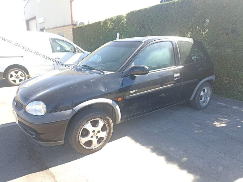 opel corsa b (s93) del año 2000