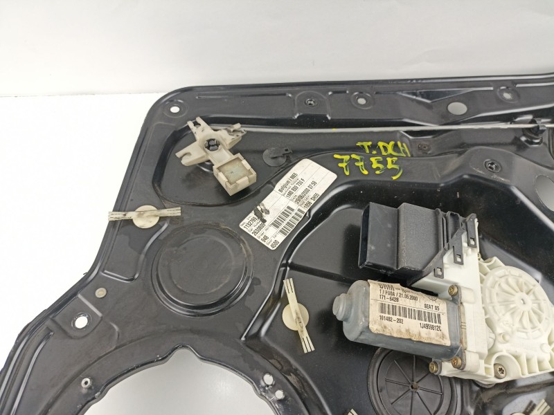 Recambio de elevalunas trasero derecho para seat leon (1m1) 1.8 20v referencia OEM IAM 1M0839730F 1J4959812C 1M0839756F