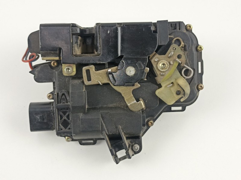 Recambio de cerradura puerta delantera izquierda para seat leon (1m1) 1.8 20v referencia OEM IAM 3B1837015A  