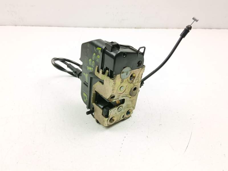 Recambio de cerradura puerta trasera derecha para nissan primera 1.9 d referencia OEM IAM 82500BA20A  