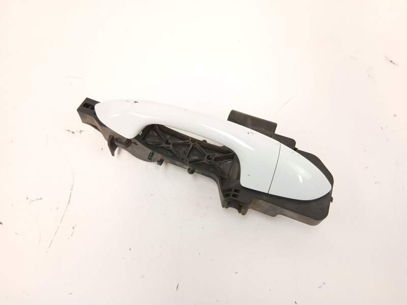 Recambio de manilla delantera derecha para kia cee´d (jd) 1.4 crdi 90 referencia OEM IAM 82665A2000  