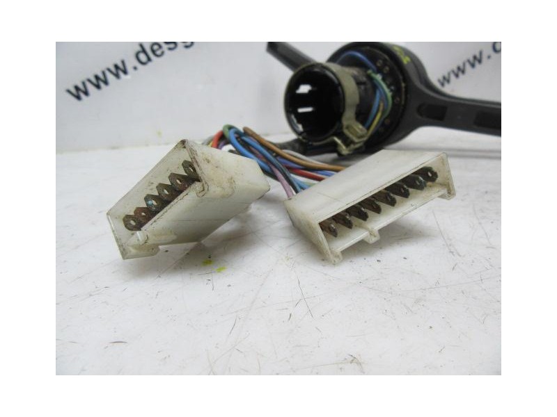 Recambio de mando luces y limpias : seat terra : 1.3 d -mn (44,87cv) [1991] para seat terra 1.3 d -mn referencia OEM IAM   