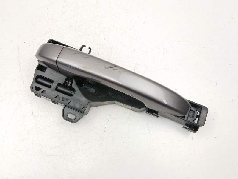 Recambio de manilla delantera derecha para renault captur ii (hf_) tce 130 (hfmf) referencia OEM IAM 806065425R  
