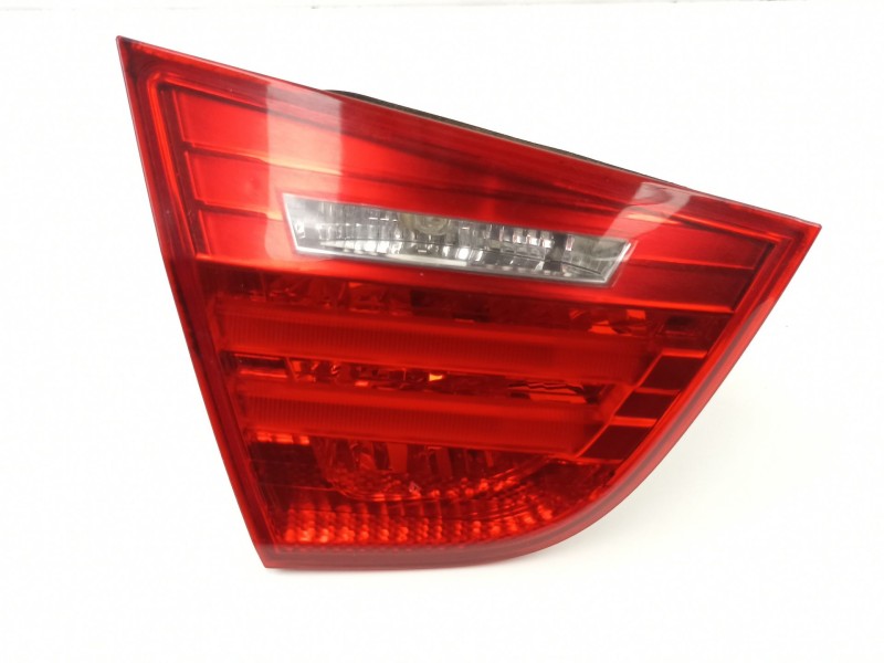 Recambio de piloto porton izquierdo para bmw serie 3 berlina (e90) 320d referencia OEM IAM 4871733  63214871733