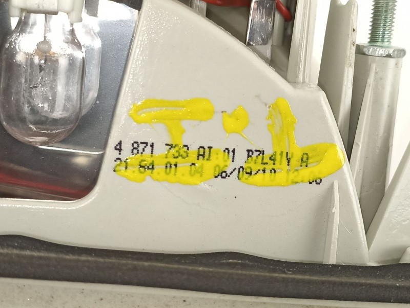 Recambio de piloto porton izquierdo para bmw serie 3 berlina (e90) 320d referencia OEM IAM 4871733  63214871733