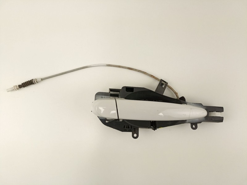 Recambio de manilla trasera derecha para bmw serie 3 berlina (e90) 320d referencia OEM IAM 51217060670  51227199840