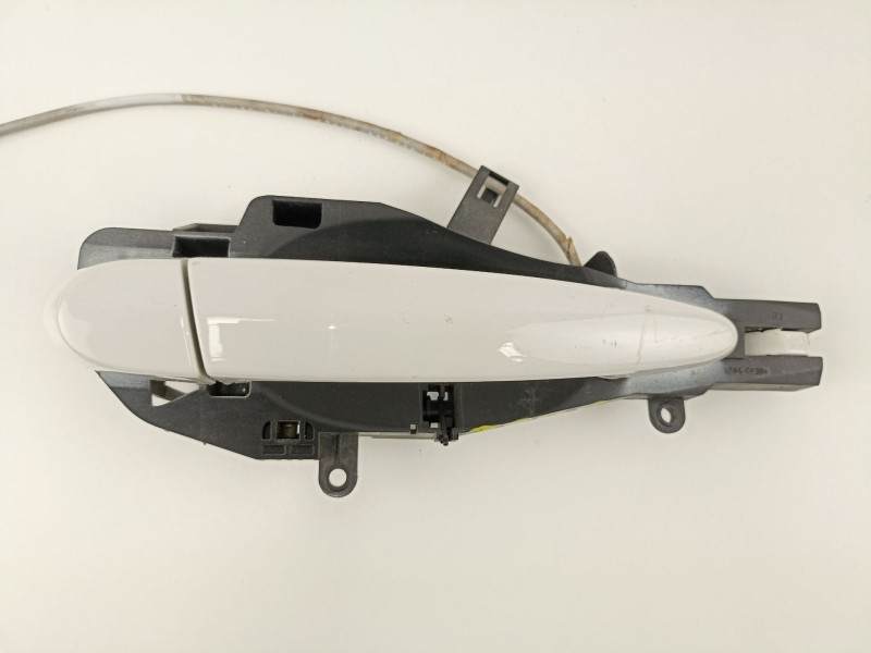 Recambio de manilla trasera derecha para bmw serie 3 berlina (e90) 320d referencia OEM IAM 51217060670  51227199840