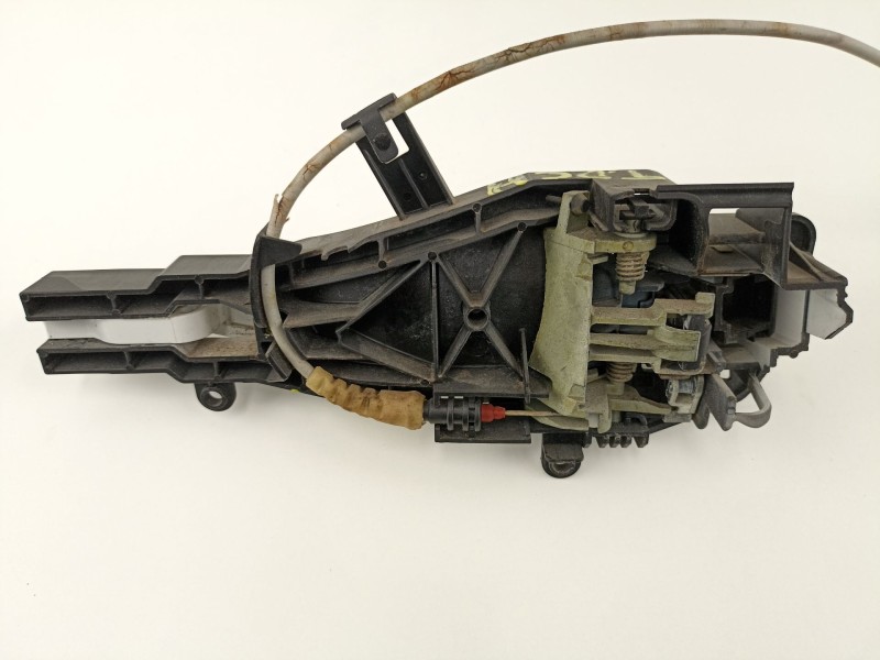 Recambio de manilla trasera derecha para bmw serie 3 berlina (e90) 320d referencia OEM IAM 51217060670  51227199840