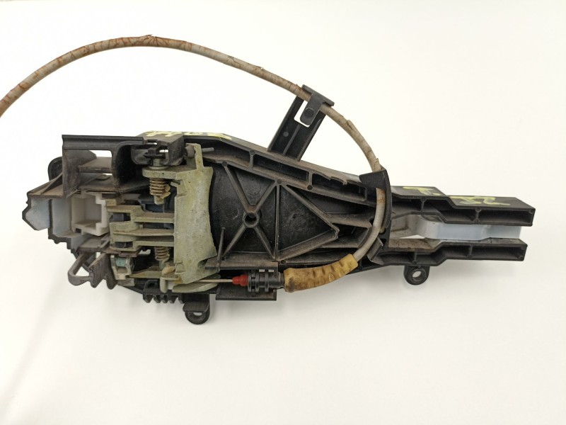 Recambio de manilla trasera izquierda para bmw serie 3 berlina (e90) 320d referencia OEM IAM 51217060669  51227199839