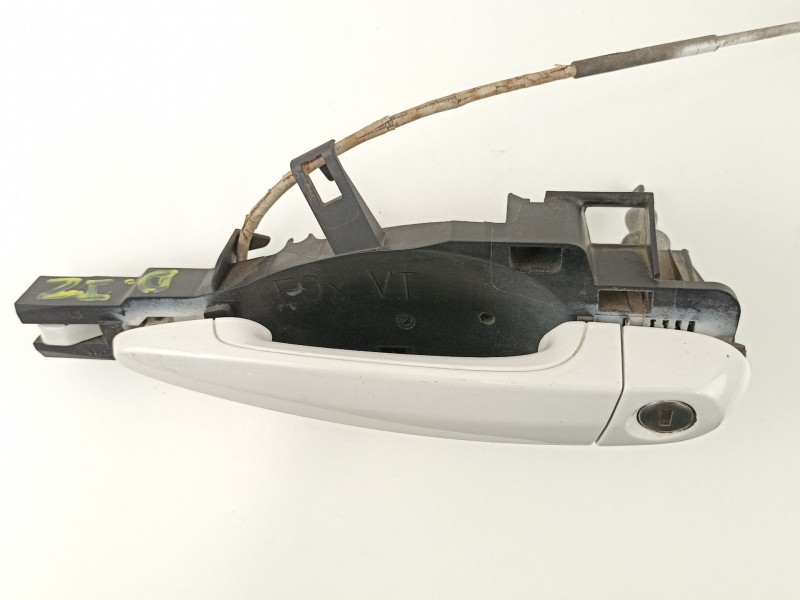 Recambio de manilla delantera izquierda para bmw serie 3 berlina (e90) 320d referencia OEM IAM 51217060669  51227199835