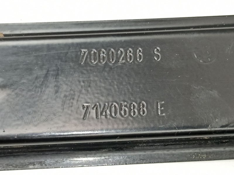 Recambio de elevalunas delantero derecho para bmw serie 3 berlina (e90) 320d referencia OEM IAM 7060266 0130822227 7140588