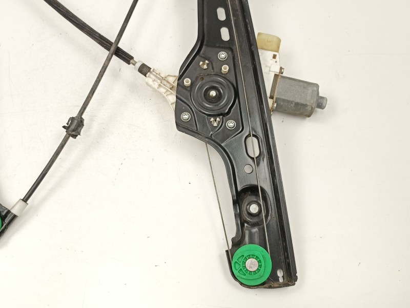 Recambio de elevalunas delantero derecho para bmw serie 3 berlina (e90) 320d referencia OEM IAM 7060266 0130822227 7140588
