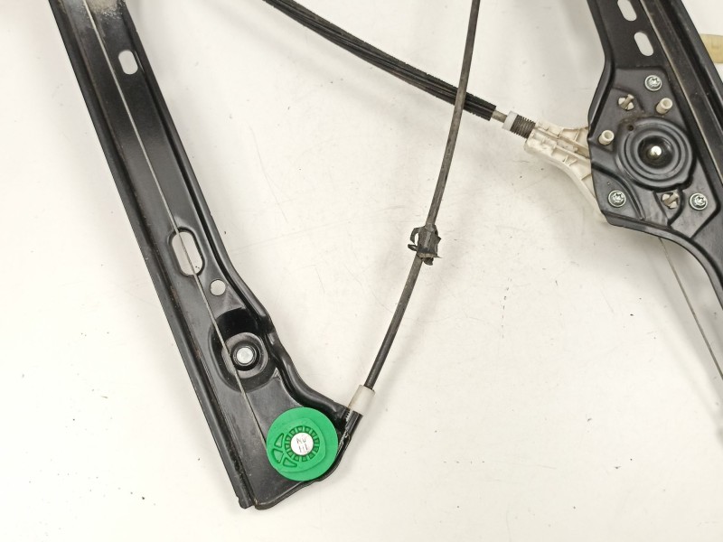 Recambio de elevalunas delantero derecho para bmw serie 3 berlina (e90) 320d referencia OEM IAM 7060266 0130822227 7140588