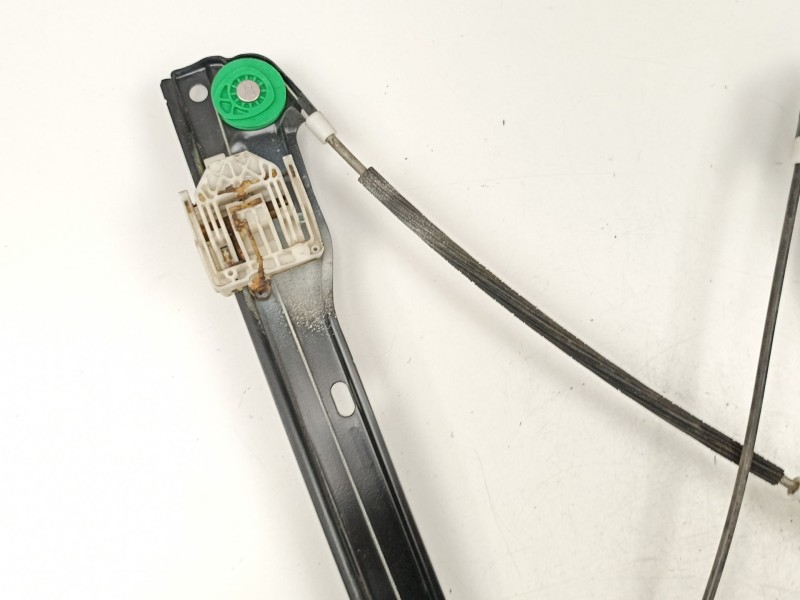 Recambio de elevalunas delantero derecho para bmw serie 3 berlina (e90) 320d referencia OEM IAM 7060266 0130822227 7140588