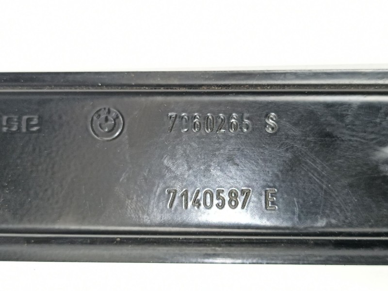 Recambio de elevalunas delantero izquierdo para bmw serie 3 berlina (e90) 320d referencia OEM IAM 7060265 0130822226 7140587