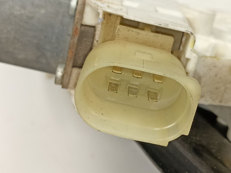 Recambio de elevalunas delantero izquierdo para bmw serie 3 berlina (e90) 320d referencia OEM IAM 7060265 0130822226 7140587