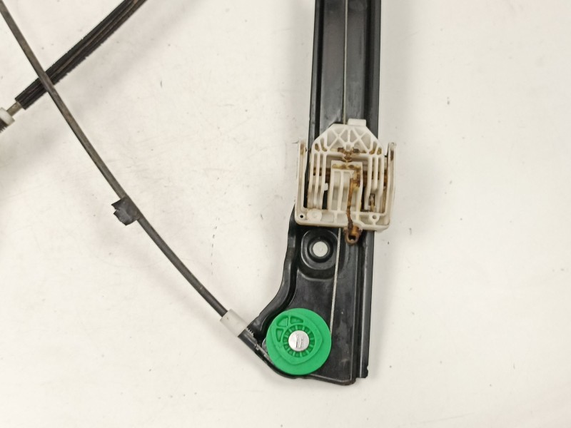 Recambio de elevalunas delantero izquierdo para bmw serie 3 berlina (e90) 320d referencia OEM IAM 7060265 0130822226 7140587