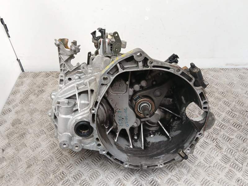 Recambio de caja cambios 6v turbo diesel para nissan primera (p12) 2.2 di referencia OEM IAM 8200131489  