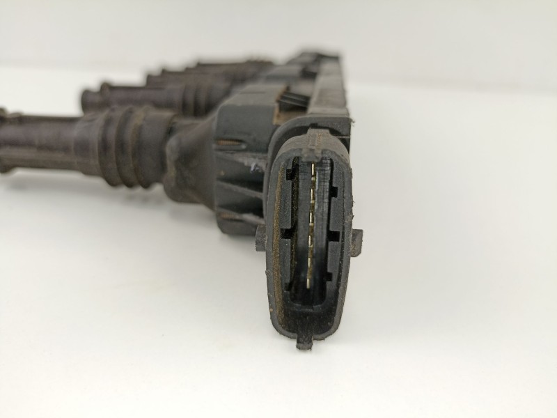 Recambio de bobina para opel corsa 1.2 g referencia OEM IAM 90543253 1208012 90560110