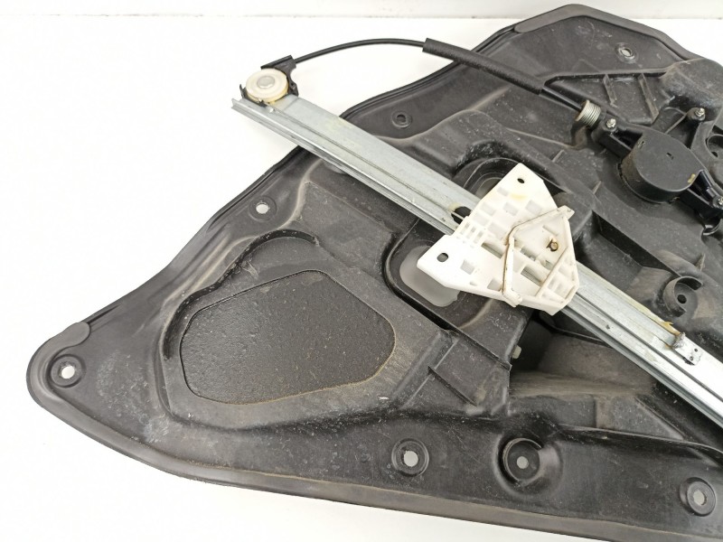 Recambio de elevalunas trasero derecho para mazda 2 (de) 1.5 g /zy 103 cv 5puertas 5velocidades referencia OEM IAM D6517297XB 71