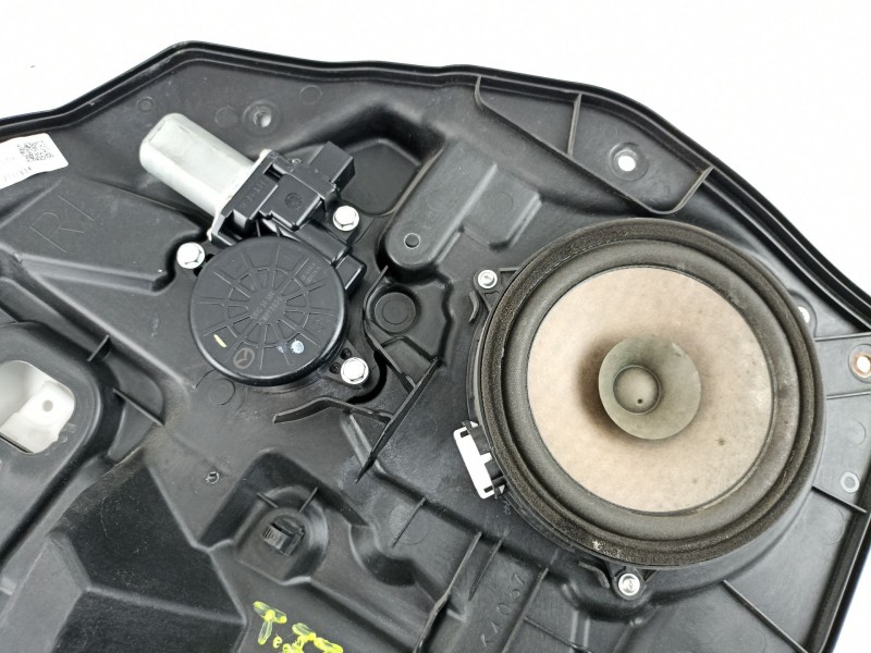 Recambio de elevalunas trasero izquierdo para mazda 2 (de) 1.5 g /zy 103 cv 5puertas 5velocidades referencia OEM IAM D6517397XB 