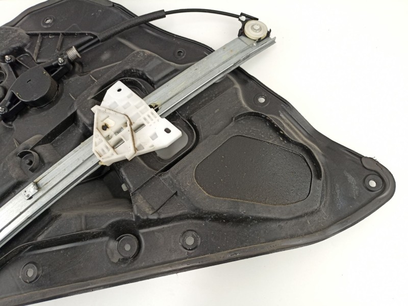 Recambio de elevalunas trasero izquierdo para mazda 2 (de) 1.5 g /zy 103 cv 5puertas 5velocidades referencia OEM IAM D6517397XB 