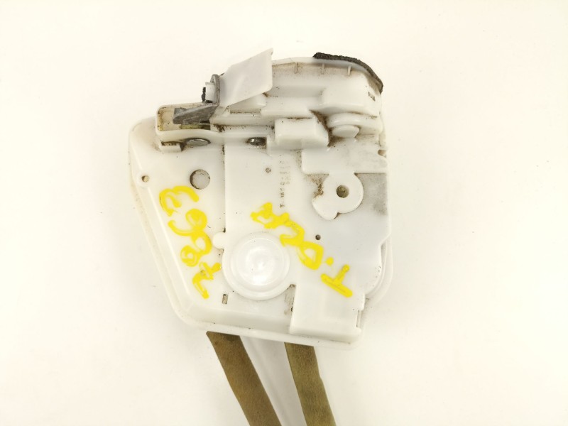 Recambio de cerradura puerta trasera derecha para mazda 2 (de) 1.5 g /zy 103 cv 5puertas 5velocidades referencia OEM IAM D651723